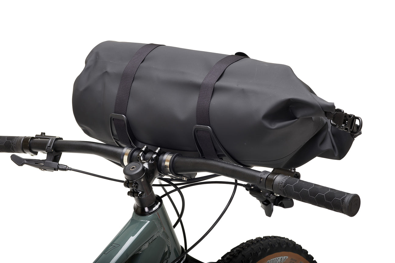 dry-bag-aeroe-spider-handlebar-cradle_1296x
